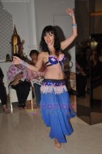 at Nisha Jamwal_s collection previews in Zoya, Mumbai on 13th Aug 2011 (49).JPG